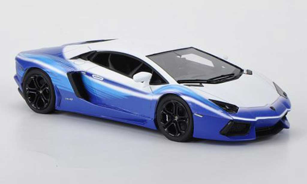 Lamborghini Aventador LP700-4 1/43 Look Smart LP700-4 'Dreamliner Tribute'' mattwit/blauw modelauto