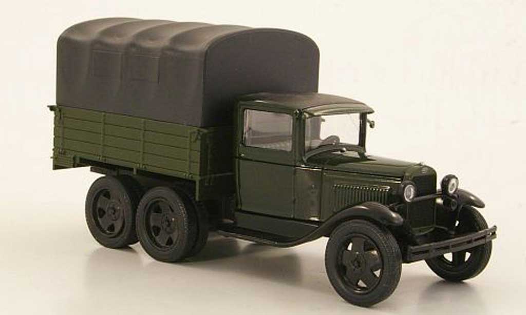 Gaz AAA 1/43 Nash Avtoprom grun/zwart avec zwarter Plane modelauto