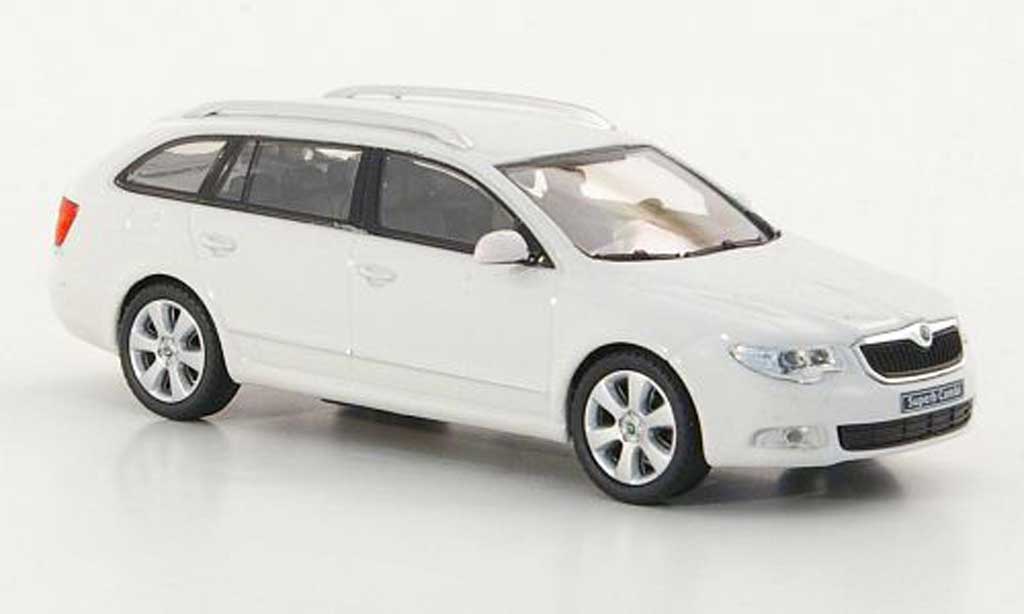Skoda Superb 2009 1/43 Abrex 2009 Combi wit modelauto