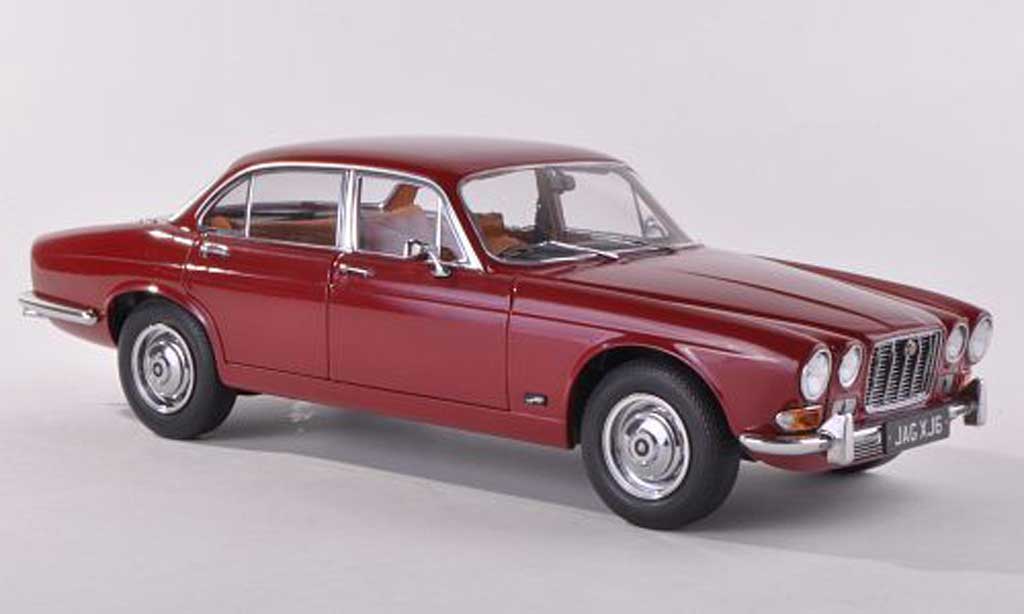 Jaguar XJ 6 1/18 Paragon 6 Series 1 2.8 zwart-rood RHD 1971 modelauto