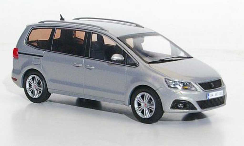 Seat Alhambra 1/43 Hachette grijs 2010 modelauto