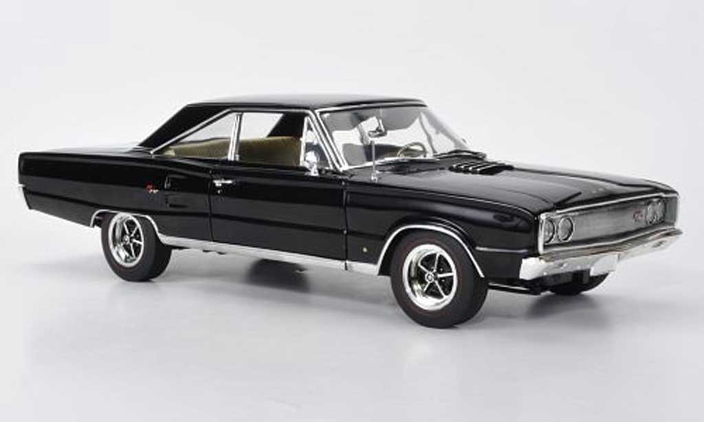 Dodge Coronet 1967 1/18 Highway 61 1967 R/T zwart modelauto