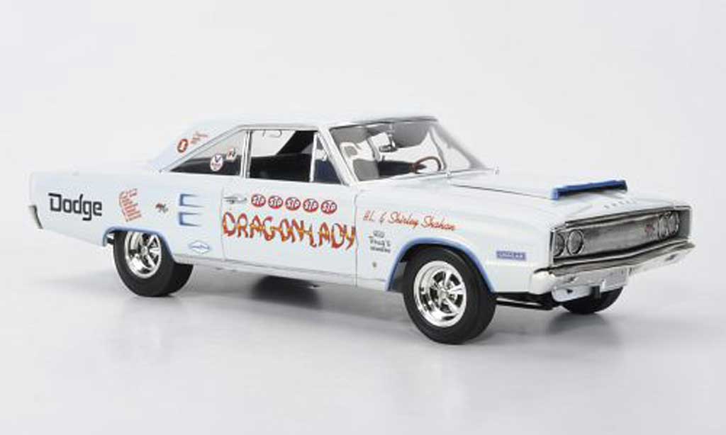 Dodge Coronet 1967 1/18 Highway 61 1967 R/T Dragonlady H.L. + S.Shahan modelauto