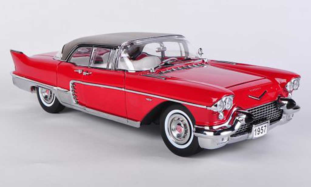 Cadillac Brougham 1/18 Sun Star rood 1957 modelauto