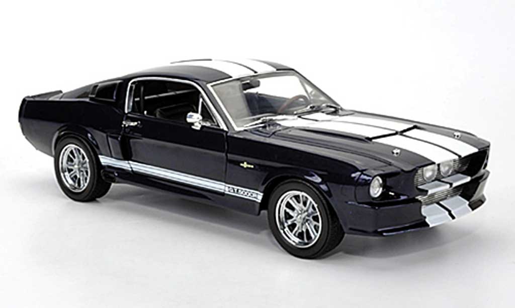 Shelby GT 500 1697 1/18 Shelby Collectibles 1697 CR blue avec witen bandes modelauto