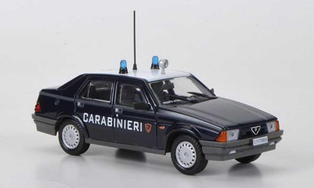 Alfa Romeo 75 1/43 Hachette Carabinieri 1988 modelauto