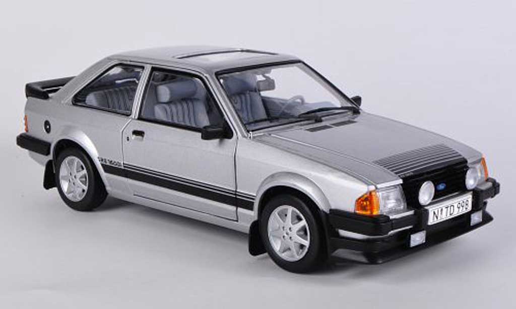 Ford Escort RS 1600 1/18 Sun Star RS 1600 grijs 1984 modelauto