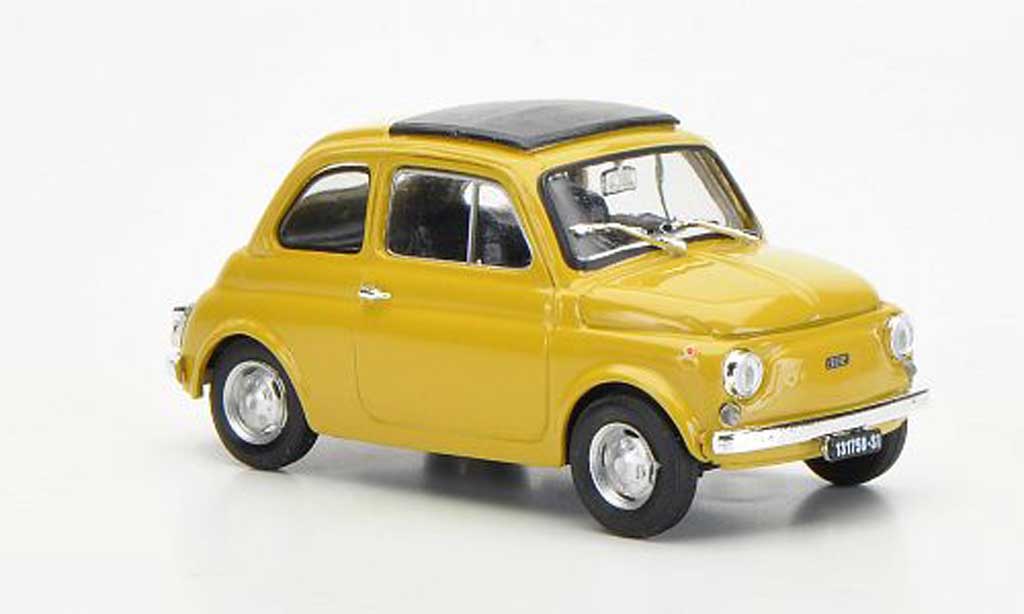 Fiat 500 R 1/43 Brumm R beige geschlossenes Faltdach 1972 modelauto