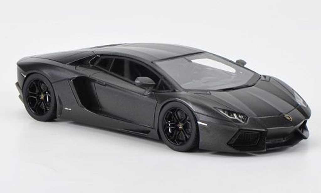 Lamborghini Aventador LP700-4 1/43 Fujimi LP700-4 mattzwart modelauto