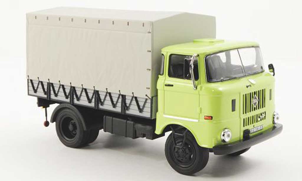 IFA W50L 1/43 IST Models grun 1965 modelauto