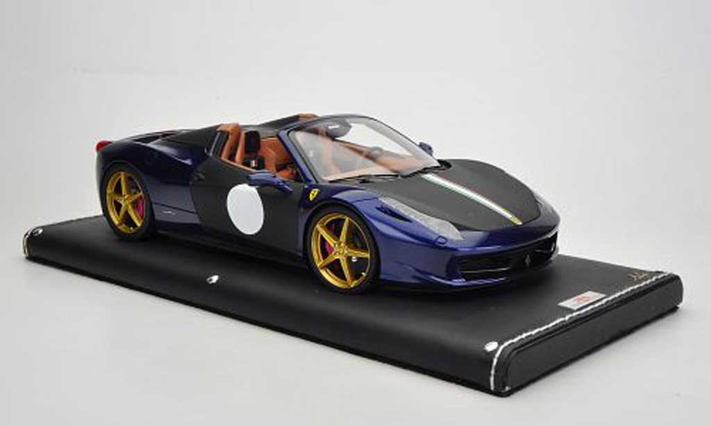 Ferrari 458 Italia Spider 1/18 MR Collection Italia Spider blauw/matt zwart modelauto