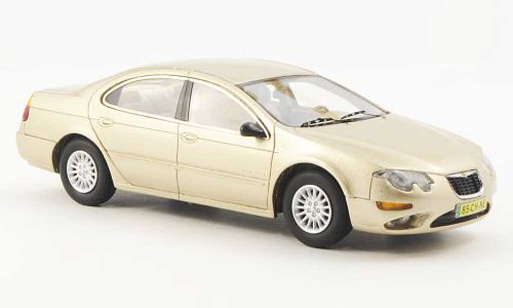 Chrysler 300M 1/43 Neo beige 2002 modelauto