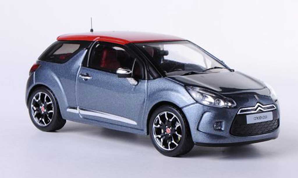 DS Automobiles DS3 1/43 IXO grijs/rood 2011 modelauto