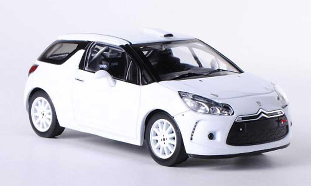 DS Automobiles DS3 R3 1/43 IXO R3 wit Plain Body Version 2010 modelauto