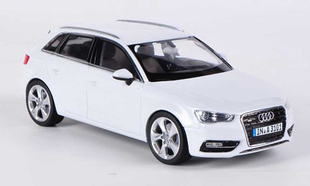 Audi A3 1/43 Schuco Sportback wit 2012 modelauto