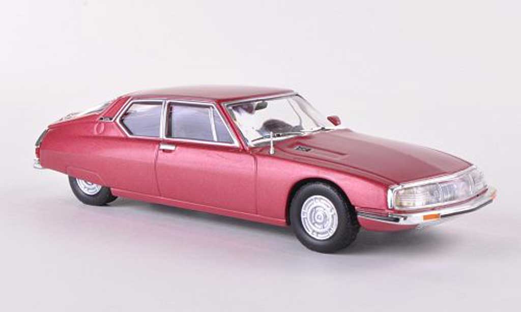 Citroen SM 1/43 WhiteBox rood modelauto
