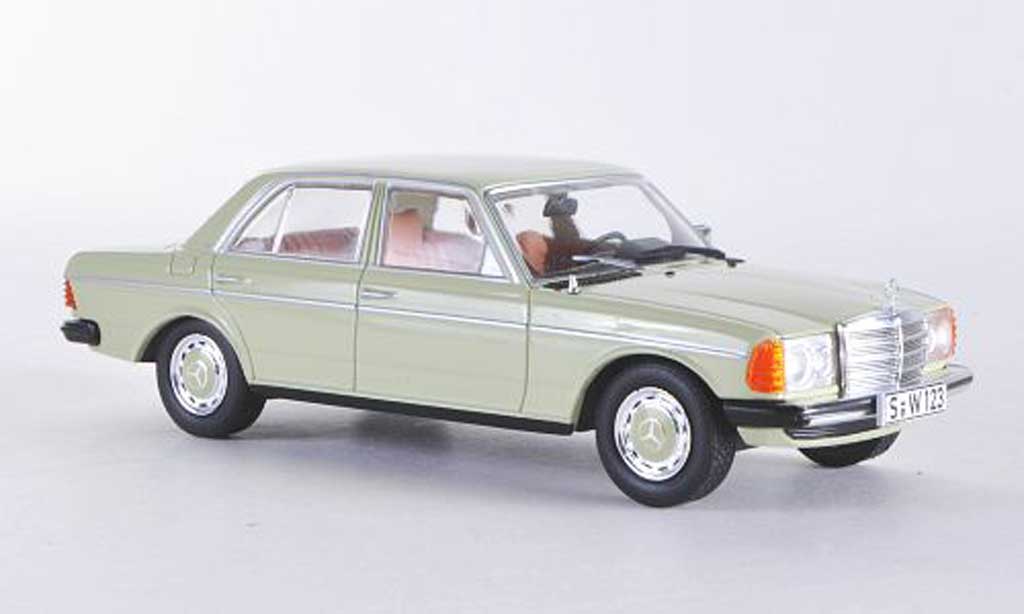 Mercedes 200 1/43 WhiteBox D (W123) grun 1976 modelauto