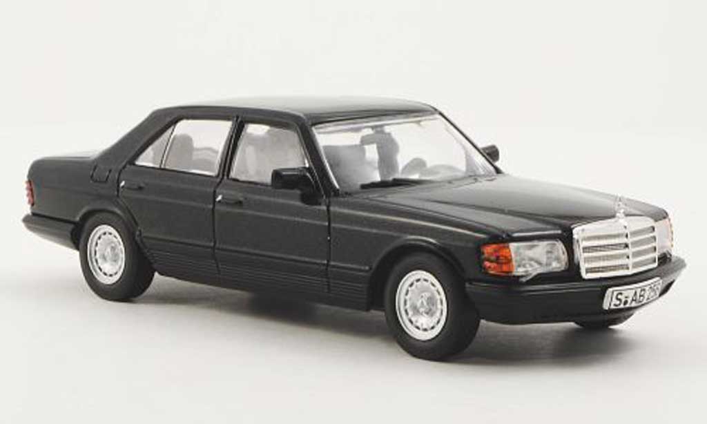 Mercedes 500 SE 1/43 WhiteBox SE (W126) zwart 1979 modelauto