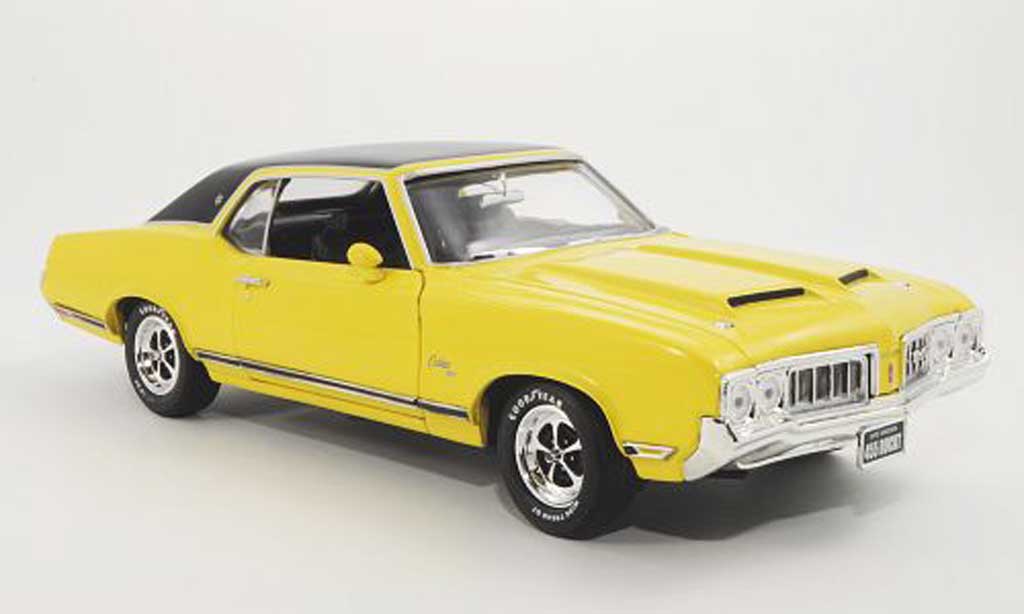 Oldsmobile Cutlass 1/18 Ertl SX geel/zwart 1970 modelauto