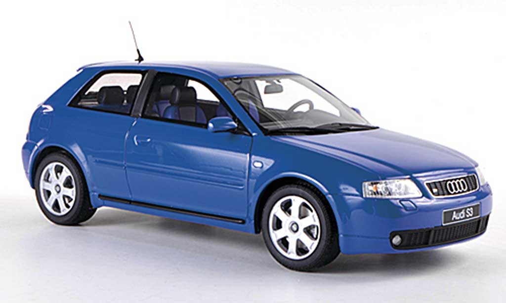 Audi S3 1/18 Ottomobile (MK2) blauw modelauto