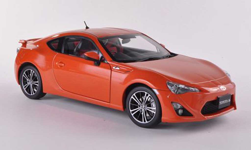 Toyota 86 2012 1/18 Autoart 2012 Limited (Asian Version/RHD) oranje modelauto