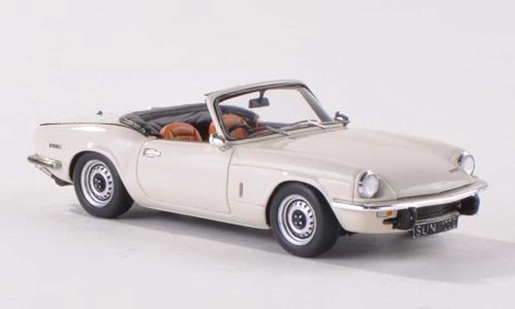 Triumph Spitfire 1/43 Spark MK4 beige RHD 1971 modelauto