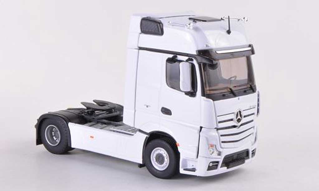 Mercedes Actros 1/43 Eligor MP4 Gigaspace wit Solo-Zugmaschine modelauto