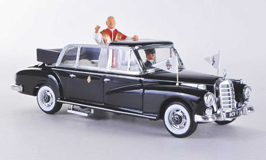 Mercedes 300 D 1/43 Rio D Sedan zwart 1960 modelauto