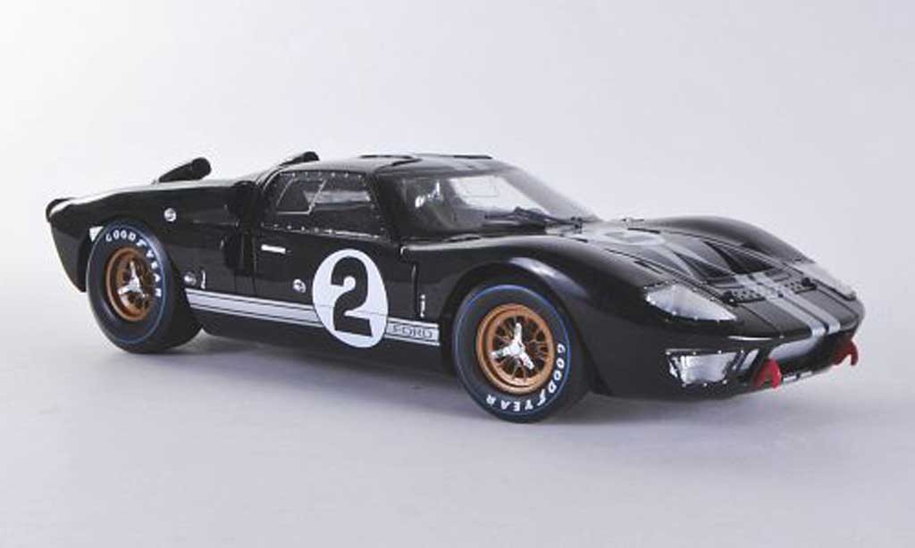 Ford GT40 1/18 Shelby Collectibles GT 40 MK II No.2 McLaren/Amon 24h Le Mans 1966 modelauto