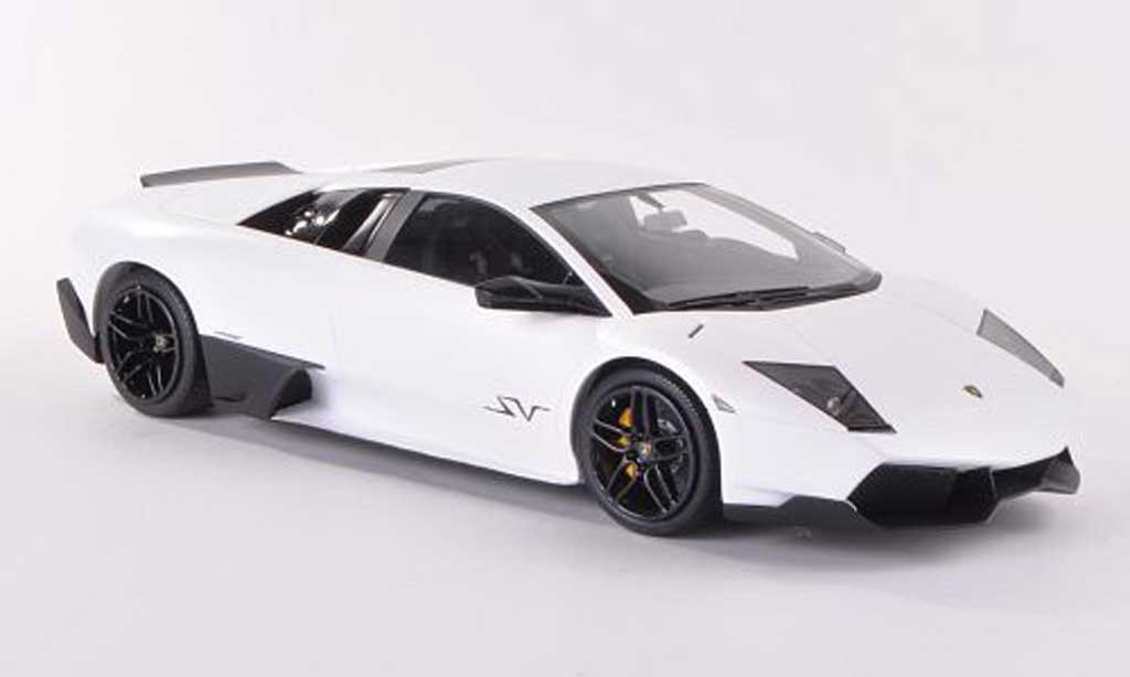 Lamborghini Murcielago LP670 1/18 MR Collection LP670 4 SV Fixed Wing mattwit modelauto