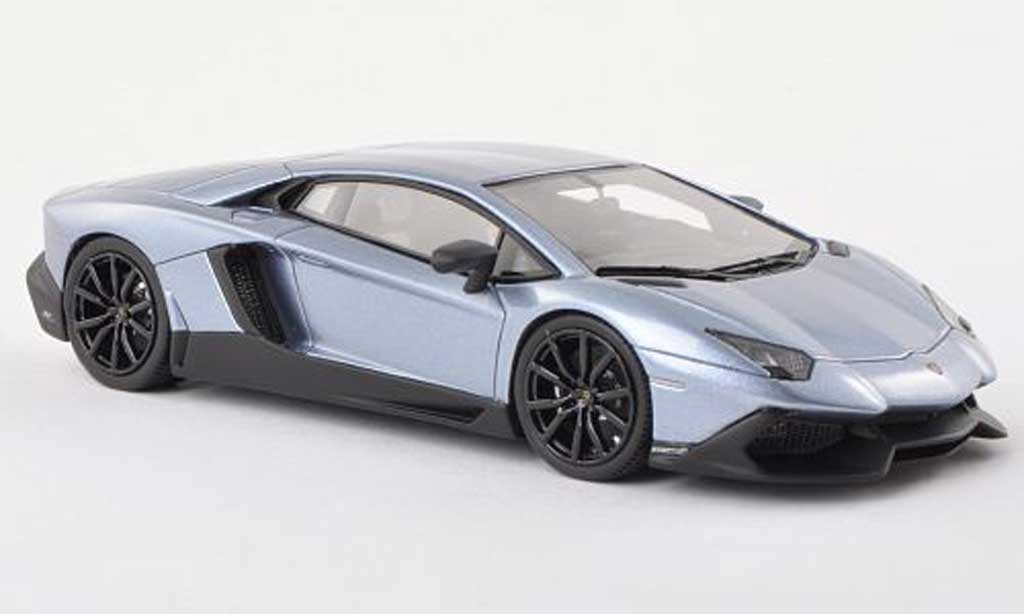 Lamborghini Aventador LP720-4 1/43 Look Smart LP720-4 50eme Anniversaire blauw clair modelauto