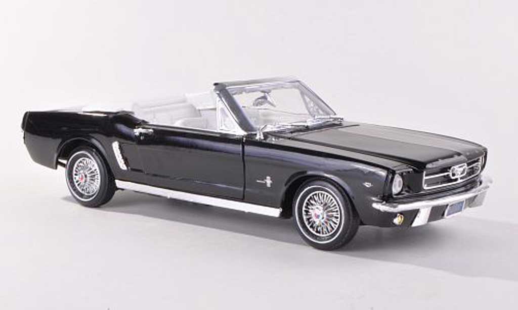Ford Mustang 1964 1/18 Motormax 1964 Cabriolet zwart modelauto