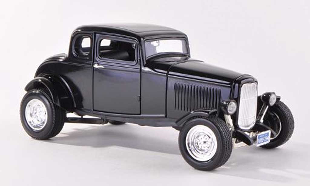 Ford 1932 1/18 Motormax Five Window Coupe zwart modelauto