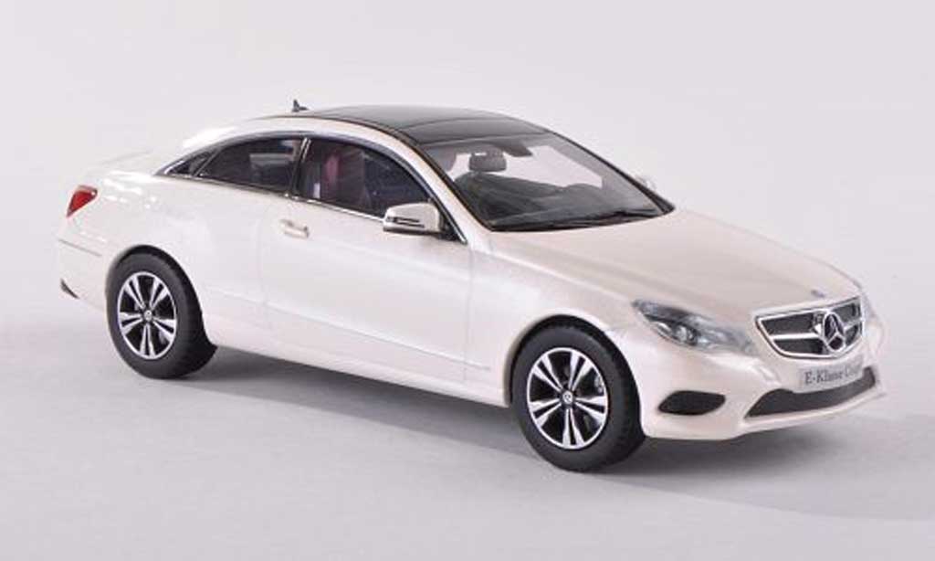 Mercedes Classe E 1/43 Kyosho Coupe wit 2013 modelauto