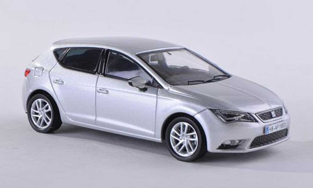 Seat Leon 1/43 Seat grijs 2012 modelauto