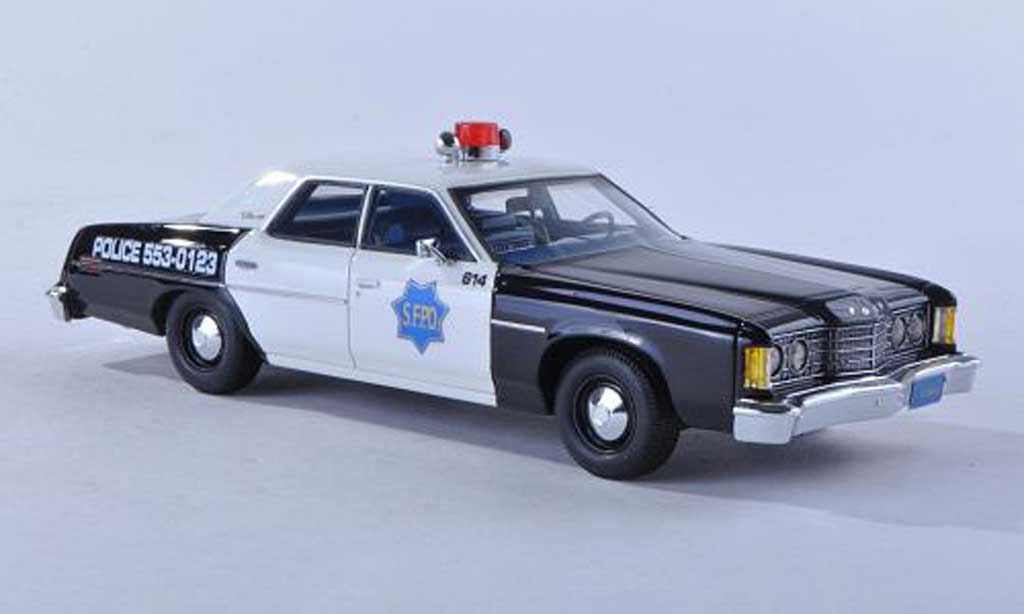 Ford Custom 1974 1/43 Matrix 1974 Douane 500 S.F.P.D. politie (USA) modelauto