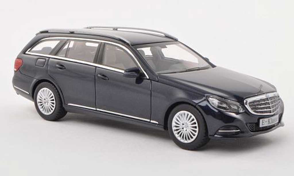 Mercedes Classe E 1/43 Kyosho T-Modele (S212) zwart-blauw 2013 modelauto
