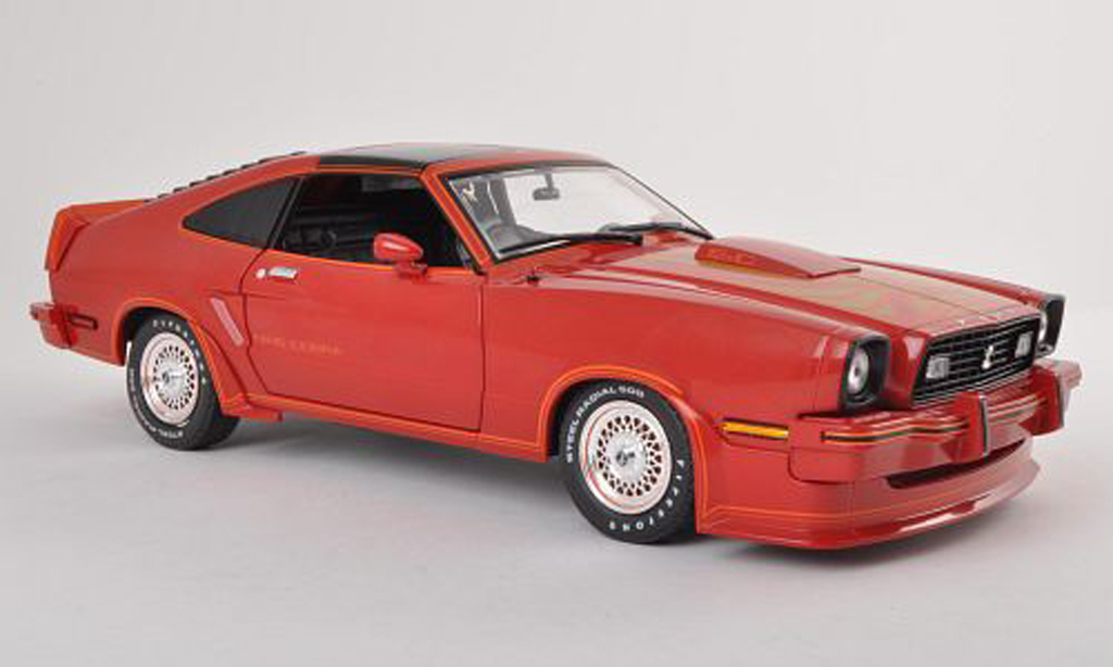 Ford Mustang 1978 1/18 Greenlight 1978 II King Cobra rood/grijs modelauto