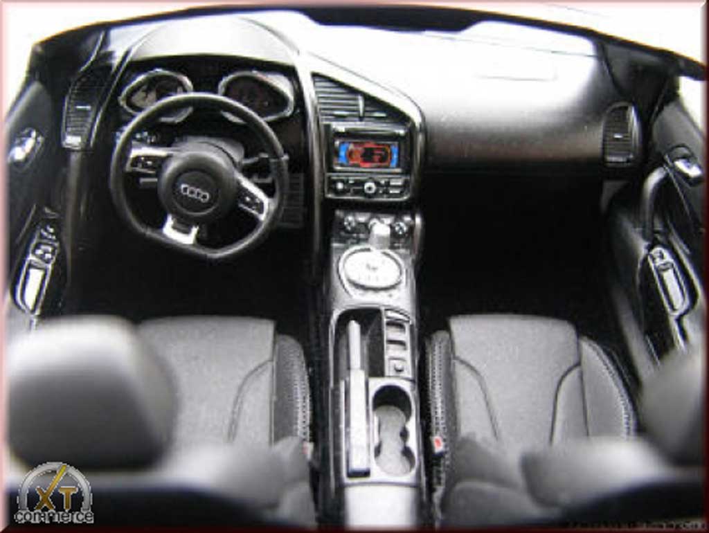 Audi R8 spyder wit V10 jantes 21 pouces rabaissee 1/18 Kyosho