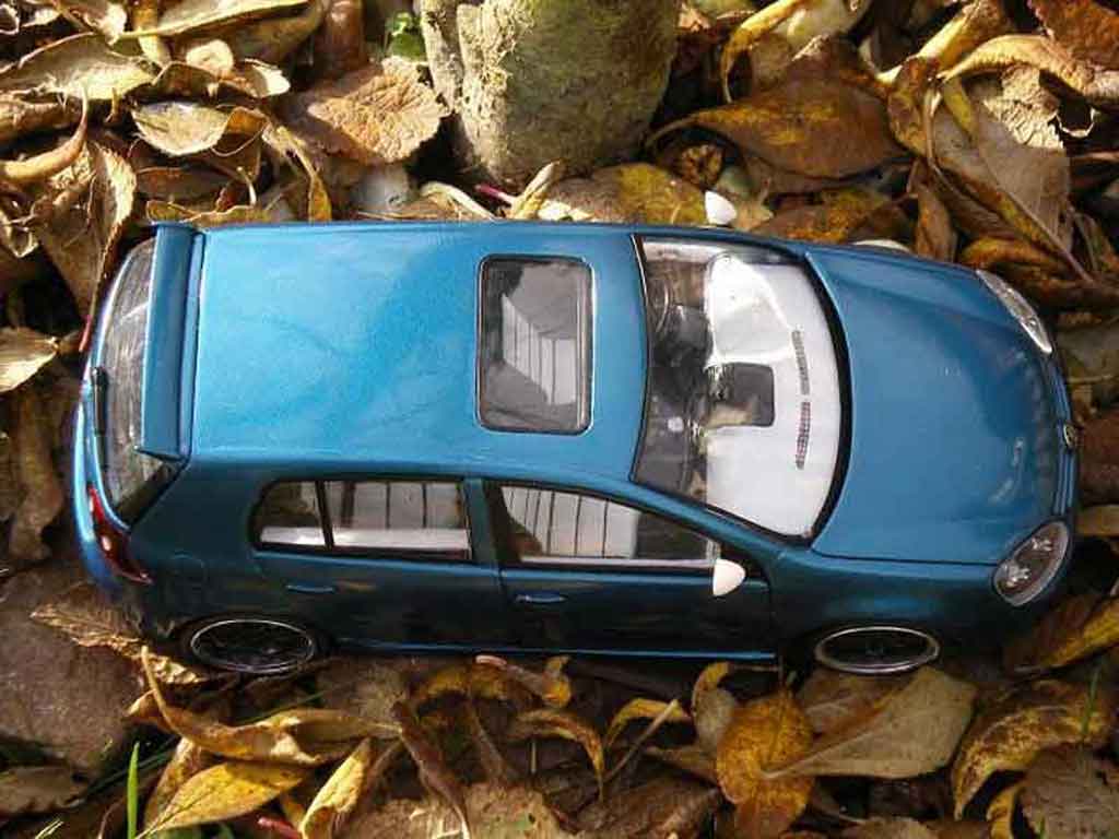 Volkswagen Golf GTI sportlines 1/18 Burago