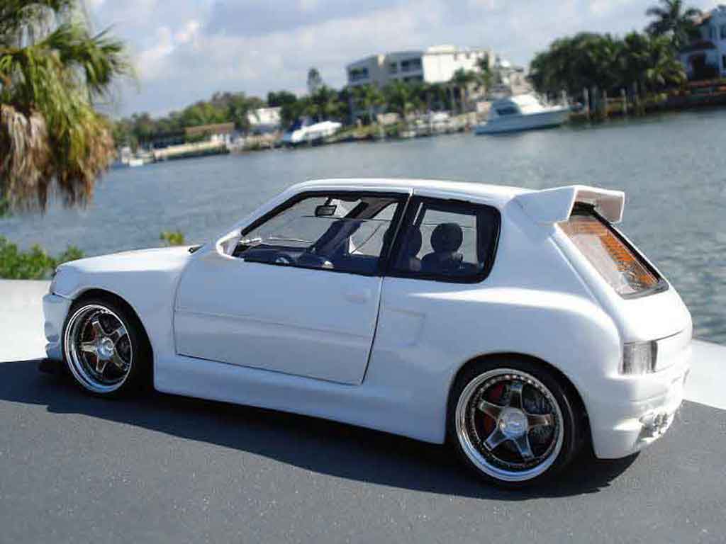 Peugeot 205 GTI kit carrosserie 1/18 Solido