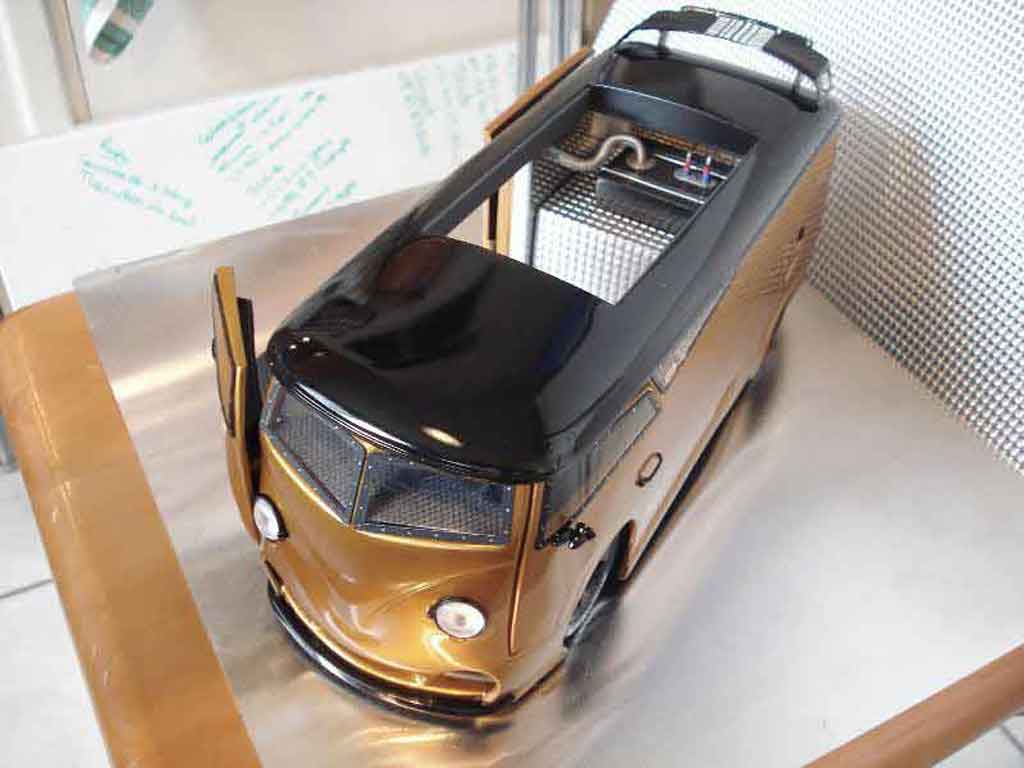 Volkswagen Combi Base techart rs 1/18 Solido