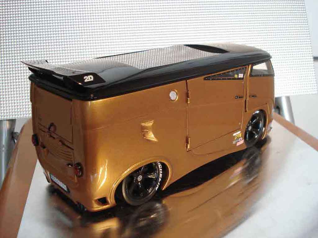 Volkswagen Combi Base techart rs 1/18 Solido