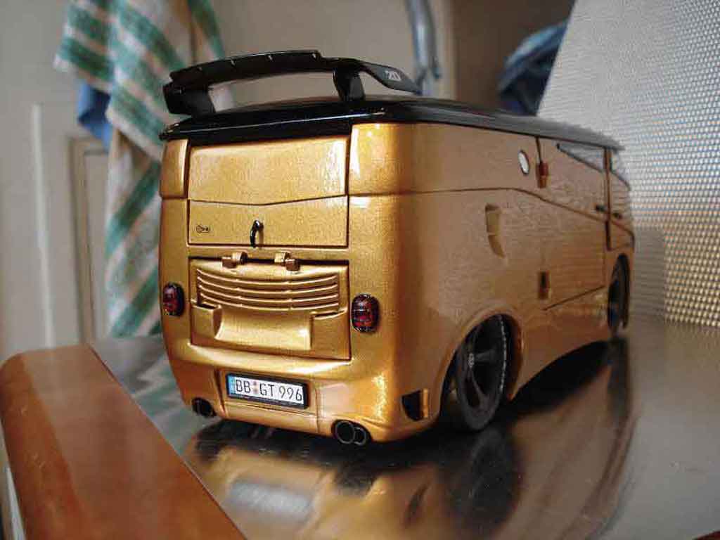 Volkswagen Combi Base techart rs 1/18 Solido