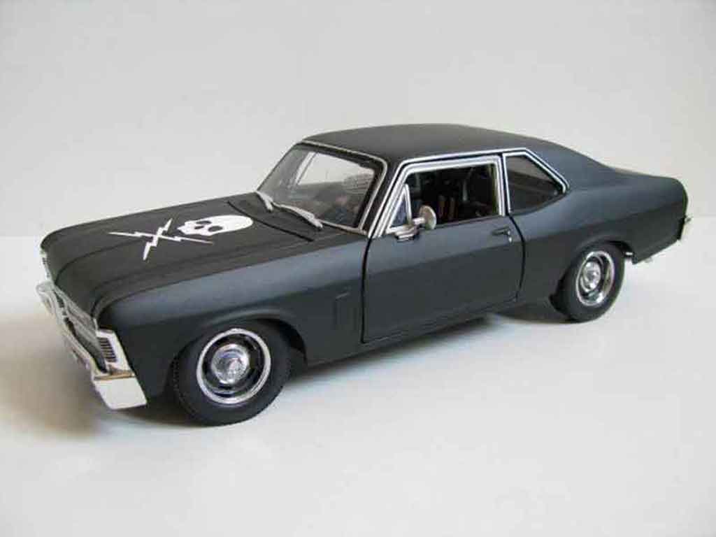 Chevrolet Nova 1/18 Maisto death proof modelauto