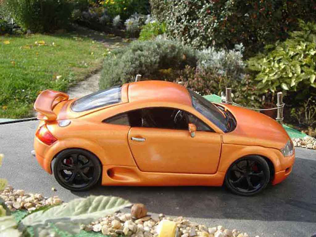Audi TT coupe oranje tuning jantes techart 1/18 Revell