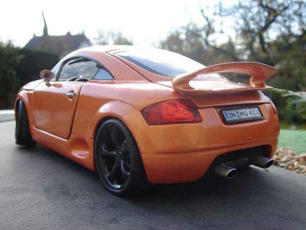 Audi TT coupe oranje tuning jantes techart 1/18 Revell