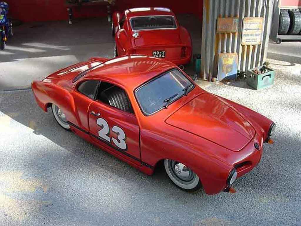 Volkswagen Karmann Ghia Base ghia rood 1/18 Solido