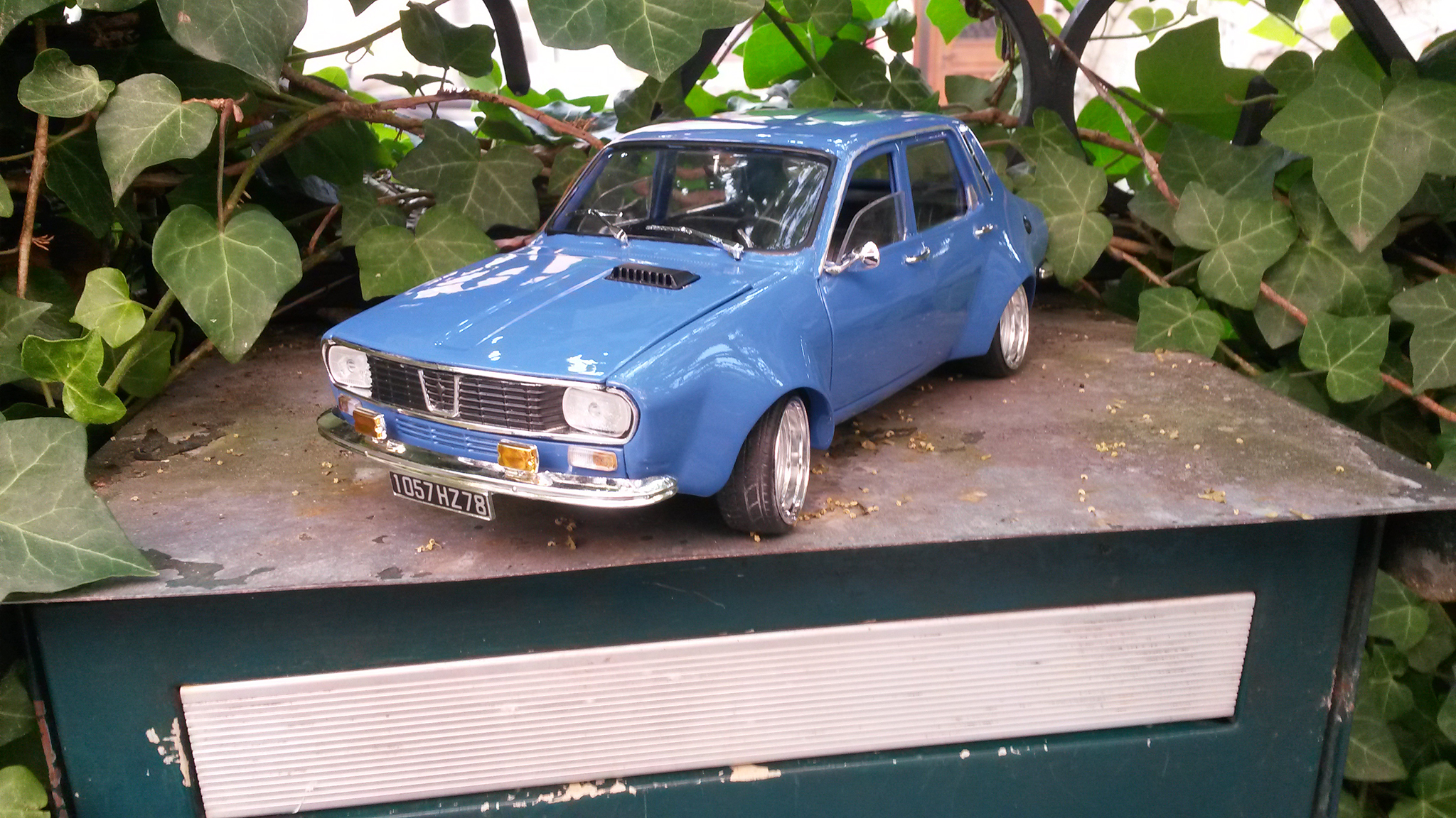 Renault 12 Gordini 1/18 Solido Gordini kit large groupe A modelauto