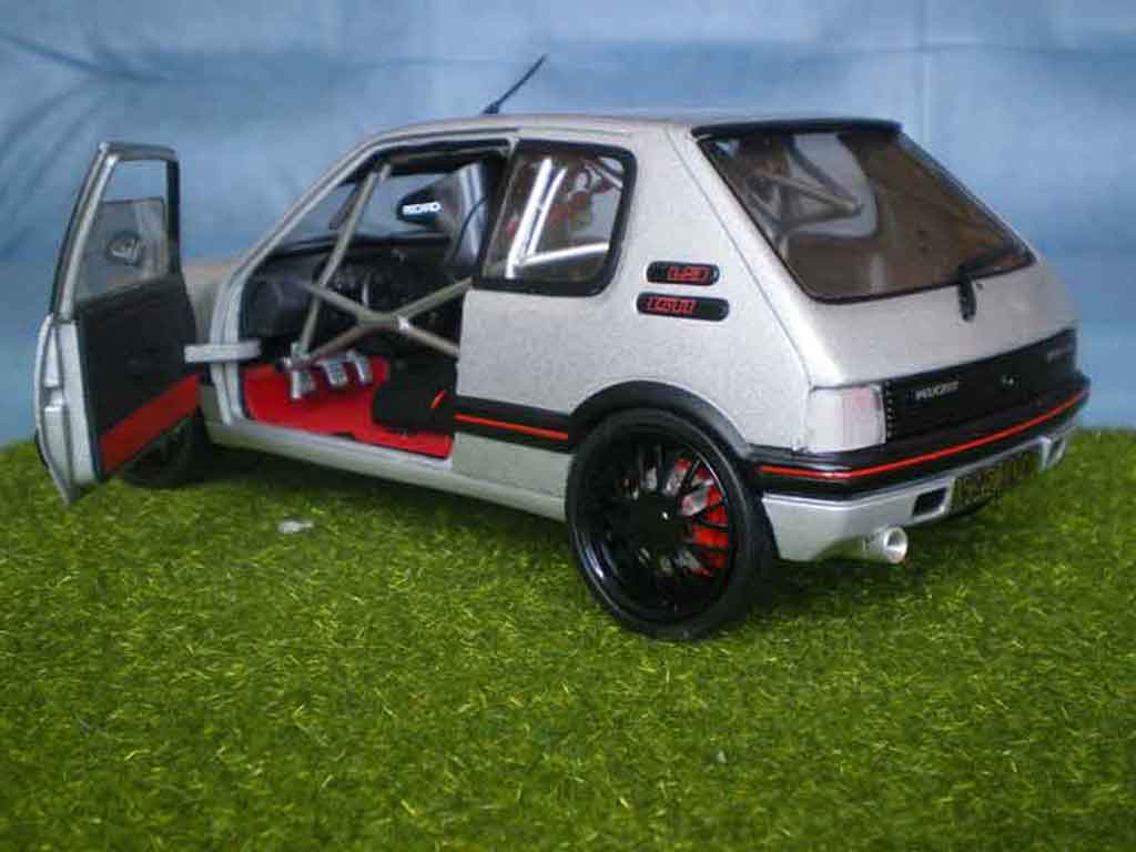 Peugeot 205 GTI JSO tct 1/18 Solido